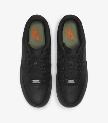 SCARPE NIKE AIR FORCE 1'07 BLACK - immagine 4