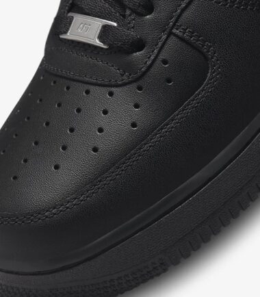 SCARPE NIKE AIR FORCE 1'07 BLACK - immagine 7