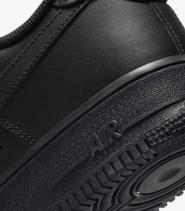 SCARPE NIKE AIR FORCE 1'07 BLACK - immagine 8