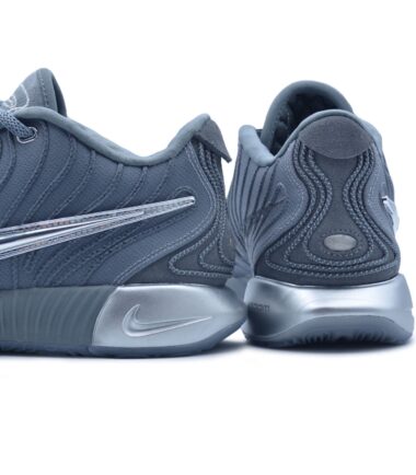 SCARPE NIKE LEBRON XXI "Resilience" - immagine 5