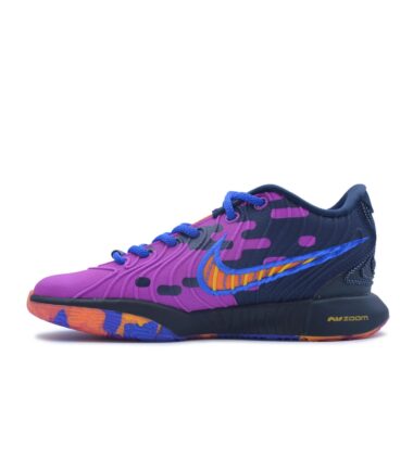 SCARPE NIKE LEBRON XXI SE GS "Welcome to Camp" - immagine 2