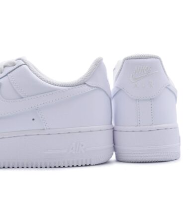 SCARPE NIKE AIR FORCE 1'07 TRIPLE WHITE
 donna - immagine 5