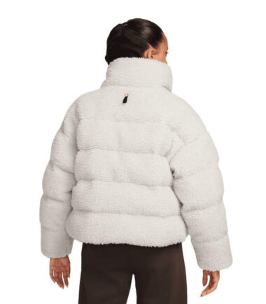 GIUBBOTTO NIKE WMNS City Sherpa Jacket "Light Bone" - immagine 2