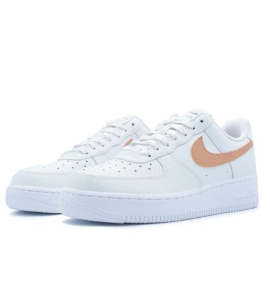 SCARPE NIKE AIR FORCE 1'07 Melon Tint - immagine 4