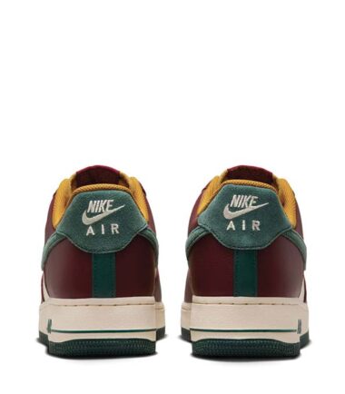 SCARPE NIKE AIR FORCE 1 '07 LV8 Vintage Green Dark Team Red - immagine 3