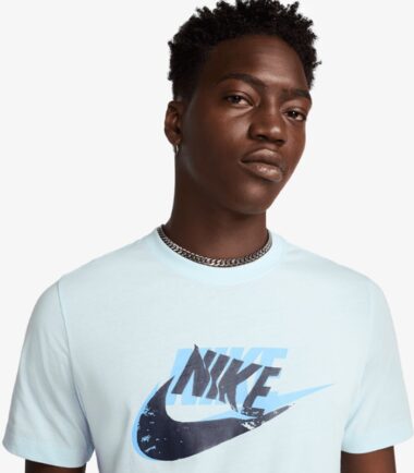T-SHIRT NIKE FUTURA MAN SKY BLUE uomo - immagine 3