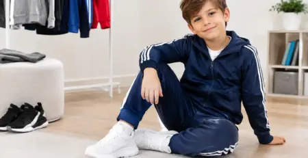 Scegliere una tuta sportiva da bambino di marca